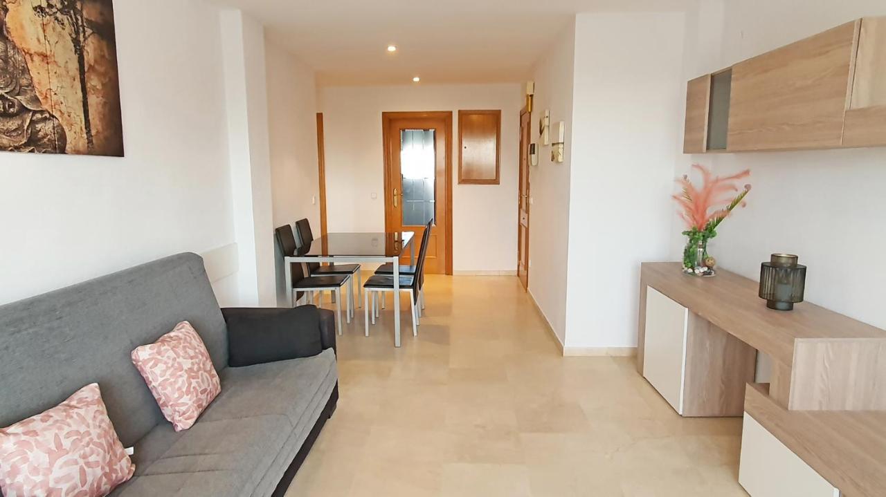Apartment Salinas - Solo Alquiler Familias Gandia